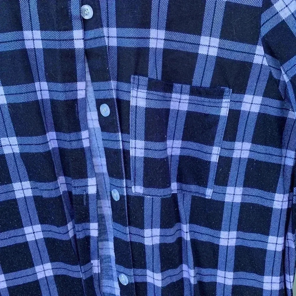 🤑Rue 21 flannel top - Picture 4 of 4